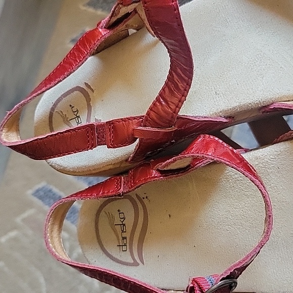 Dansko Red Leather Wooden Clogs - Picture 3 of 7